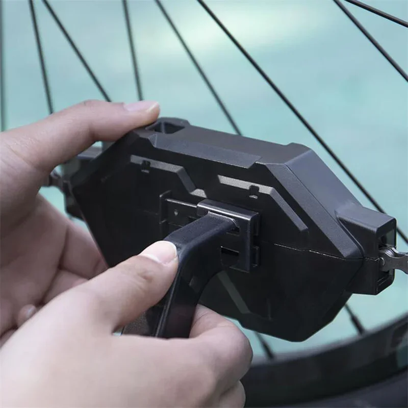 Bike Chain Cleaner - Kotak Sikat Pembersih Rantai Sepeda Magnetik